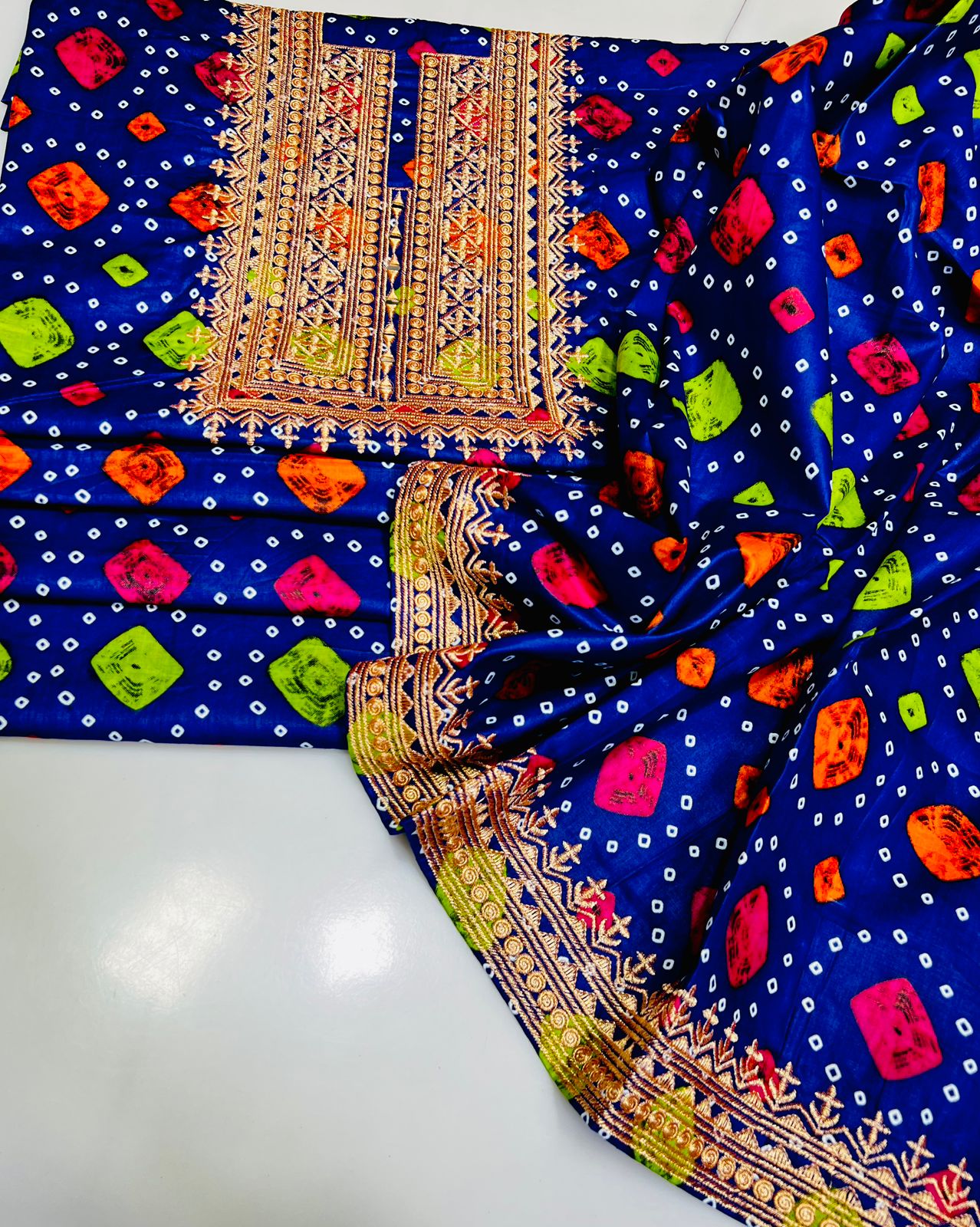 *ALHAMDULILAH*

CASUAL Wear

 2pc Dress 👗
Stuff winter lelan chundri print