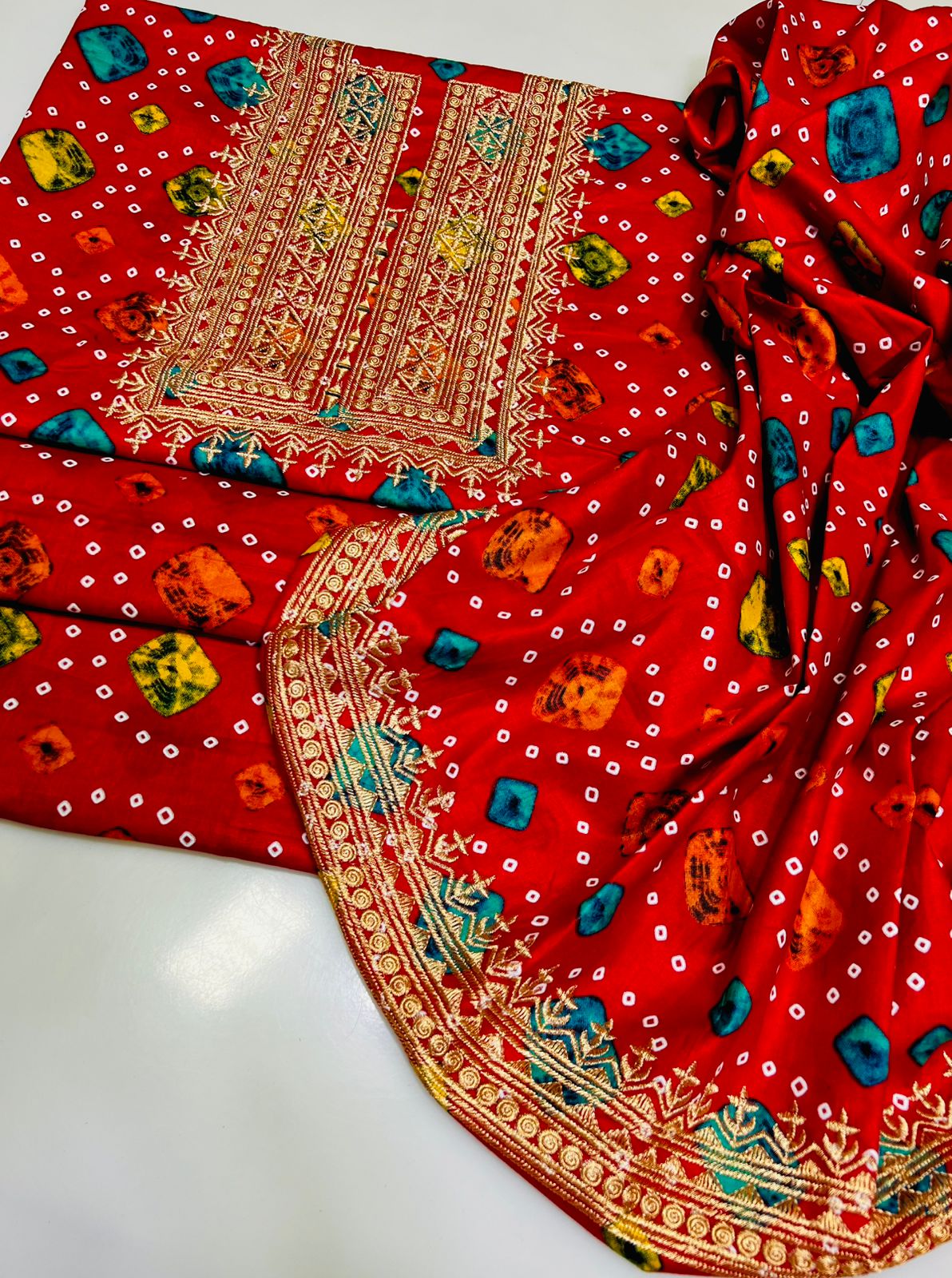 *ALHAMDULILAH*

CASUAL Wear

 2pc Dress 👗
Stuff winter lelan chundri print